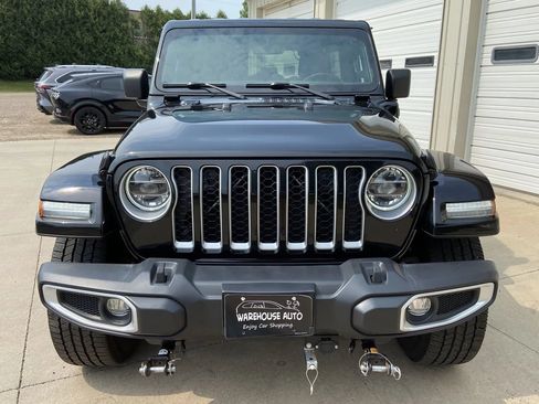 Used 2021 Jeep Wrangler Unlimited Sahara w/ Cold Weather Group AWD/4WD image 3