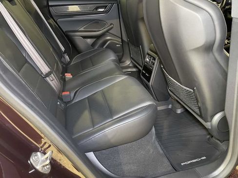 Certified 2024 Porsche Macan Turbo Electric AWD/4WD image 22