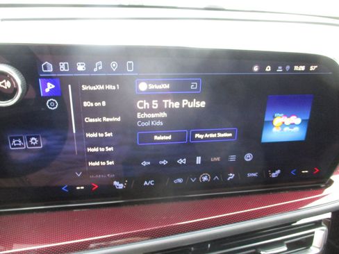 New 2026 Chevrolet Traverse Z71 w/ Driver Confidence Package image 15