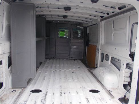 Used 2018 Nissan NV 2500 S w/ Rear Door Glass Package RWD image 17