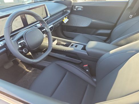 New 2023 Hyundai Ioniq 6 SEL image 3