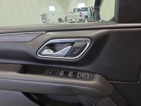Used 2024 Chevrolet Tahoe Z71 w/ Luxury Package AWD/4WD image 20