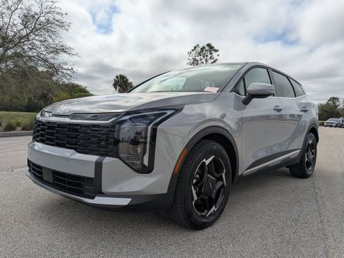 Used 2026 Kia Sportage EX image 9