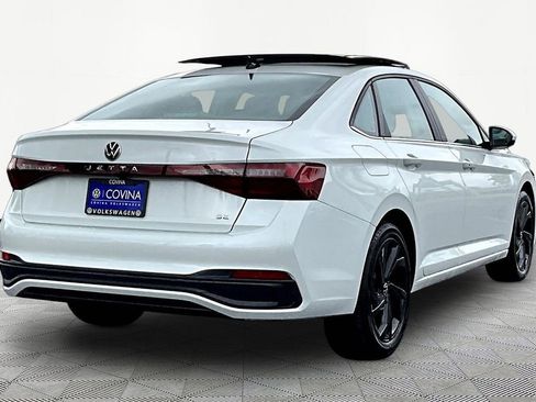 New 2026 Volkswagen Jetta SE image 6
