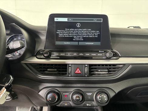 Used 2021 Kia Forte LXS FWD image 17
