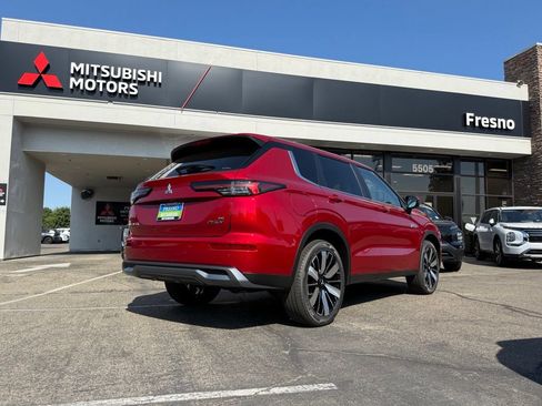 New 2026 Mitsubishi Outlander SE AWD/4WD image 8