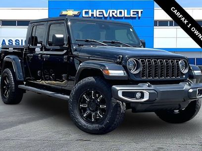 Used 2024 Jeep Gladiator Sport