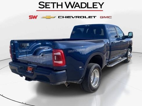 Used 2024 RAM 3500 Big Horn w/ Sport Appearance Package image 5