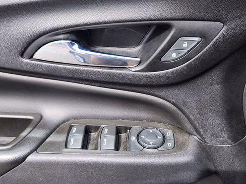 Used 2021 Chevrolet Equinox LT image 11