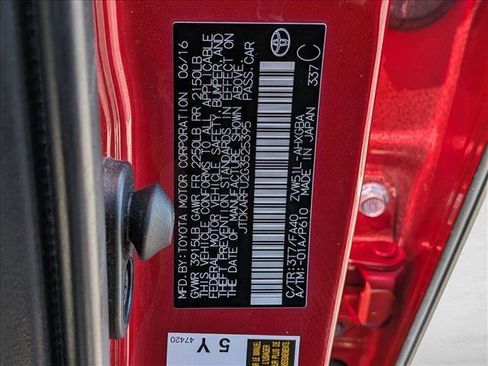 Used 2016 Toyota Prius Three image 25