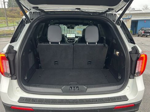 Used 2025 Ford Explorer ST w/ Sun And Sound Package image 24