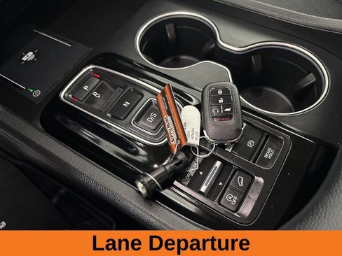 Used 2024 Honda Pilot Touring image 18