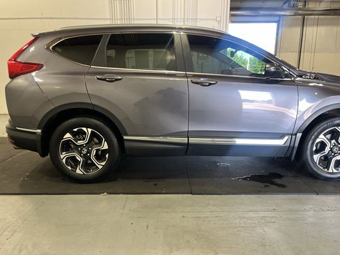Used 2019 Honda CR-V Touring image 12