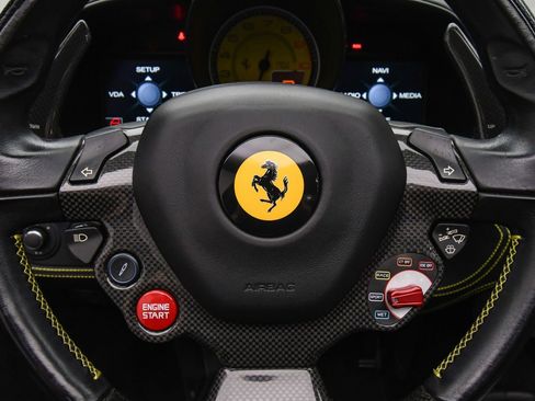 Used 2014 Ferrari 458 Spider image 39