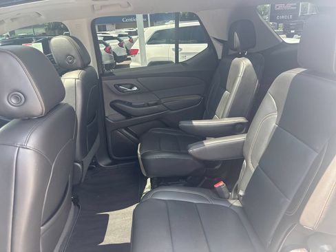 Used 2021 Chevrolet Traverse Premier w/ Redline Edition AWD/4WD image 32