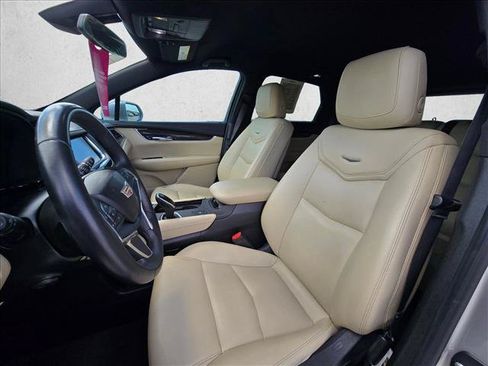 Used 2018 Cadillac XT5 FWD image 14