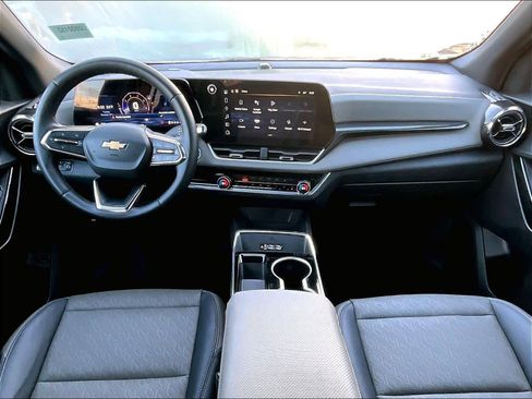 Used 2025 Chevrolet Equinox LT w/ Convenience Package II image 21