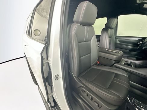 Used 2023 Chevrolet Tahoe RST w/ Luxury Package RWD image 28