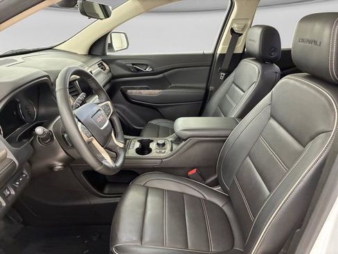 Used 2023 GMC Acadia Denali w/ Denali Ultimate Package AWD/4WD image 12
