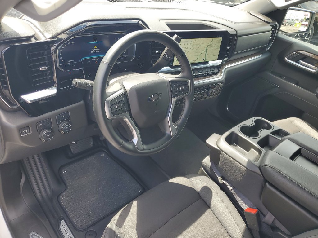 Used 2025 Chevrolet Silverado 1500 LT Trail Boss w/ Protection Package AWD/4WD image 6