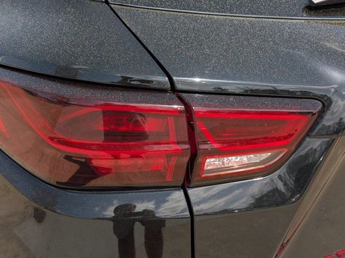 Used 2023 Chevrolet Blazer LT w/ Convenience Package image 11