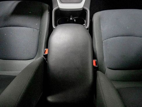 Used 2024 Toyota RAV4 LE AWD/4WD image 26