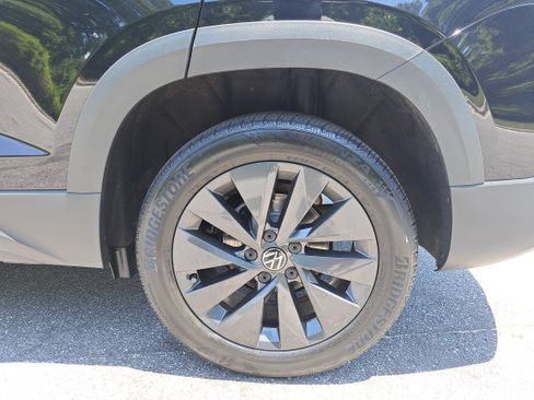 Certified 2024 Volkswagen Taos S w/ MDO Package FWD image 28