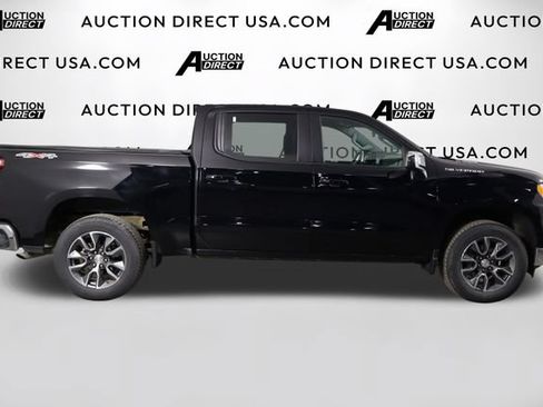 Used 2024 Chevrolet Silverado 1500 LT AWD/4WD image 38