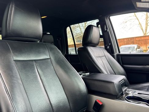 Used 2016 Ford Expedition Limited image 32