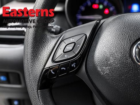 Used 2020 Toyota C-HR LE image 15