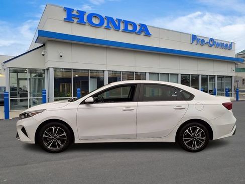 Used 2024 Kia Forte LXS FWD image 7