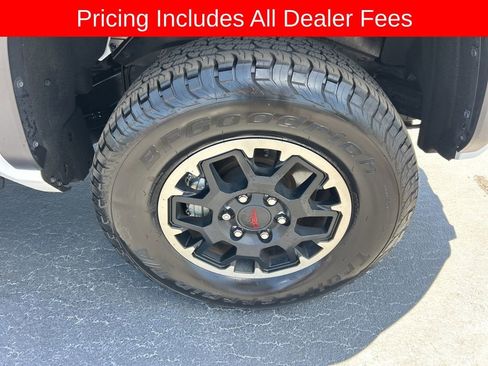 Used 2024 Toyota Tacoma TRD Off-Road AWD/4WD image 22