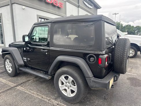 Used 2020 Jeep Wrangler Sport AWD/4WD image 6