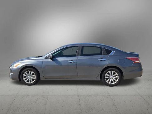Used 2014 Nissan Altima 2.5 S FWD image 3