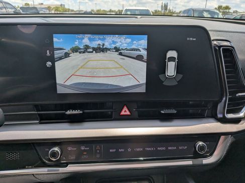 Used 2023 Kia Sportage EX FWD image 23