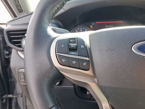 Used 2024 Ford Explorer XLT image 16