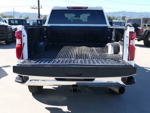 Used 2024 Chevrolet Silverado 2500 LT image 7