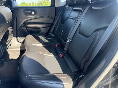 Used 2019 Jeep Compass Limited AWD/4WD image 13