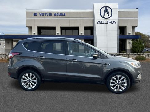 Used 2017 Ford Escape Titanium FWD image 4