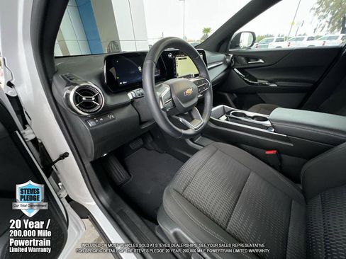 Used 2025 Chevrolet Equinox LT image 14