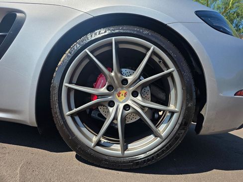 Used 2018 Porsche 718 Boxster S RWD image 30