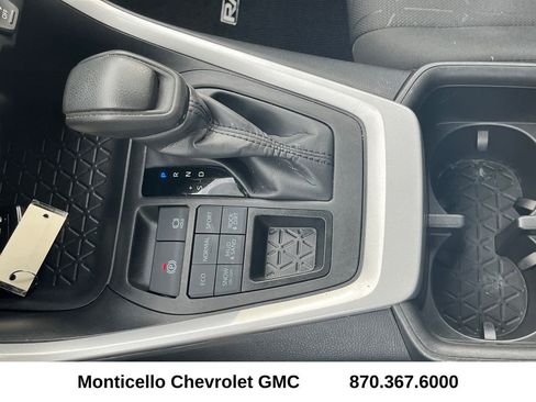 Used 2024 Toyota RAV4 XLE image 19