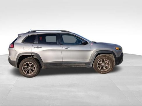 Used 2019 Jeep Cherokee Trailhawk AWD/4WD image 2