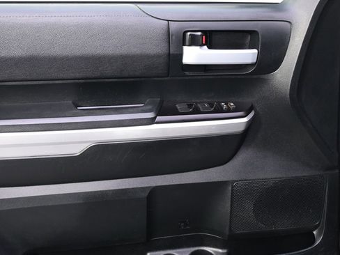 Used 2017 Toyota Tundra SR5 image 23