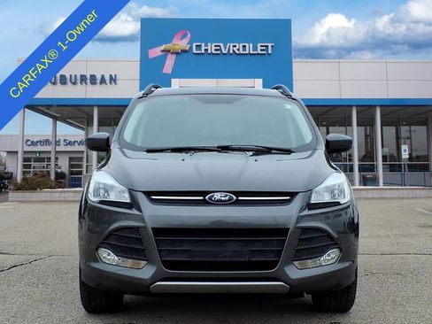 Used 2016 Ford Escape SE w/ Equipment Group 201A image 2