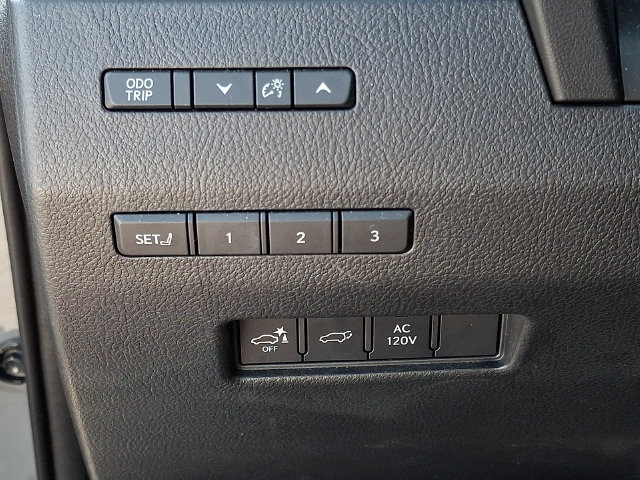 Used 2024 Lexus GX 550 w/ Accessory Package (Z1) AWD/4WD image 24