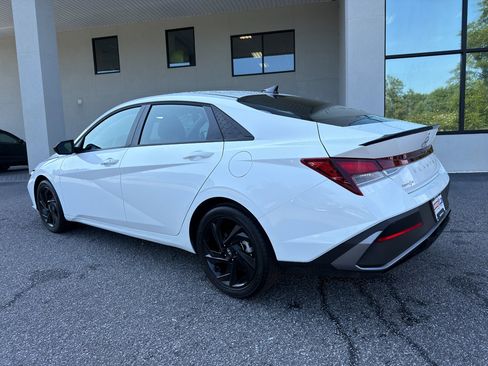 Used 2026 Hyundai Elantra Sport FWD image 7