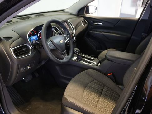 Used 2024 Chevrolet Equinox LT w/ LPO, Floor Liner Package FWD image 9