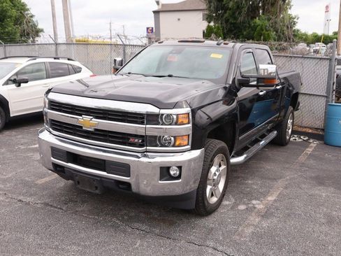 Used 2017 Chevrolet Silverado 2500 LTZ w/ Vortec Plus Package AWD/4WD image 4