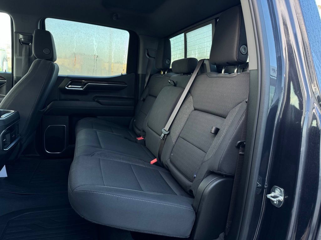 Used 2024 GMC Sierra 1500 Elevation w/ Preferred Package AWD/4WD image 8